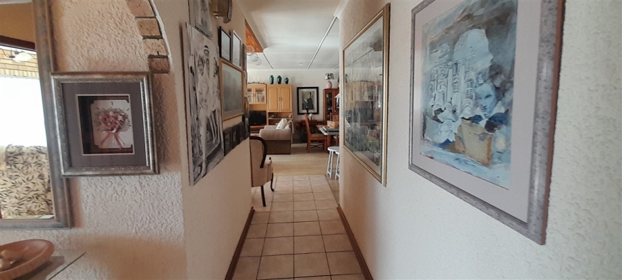 5 Bedroom Property for Sale in Wavecrest Eastern Cape